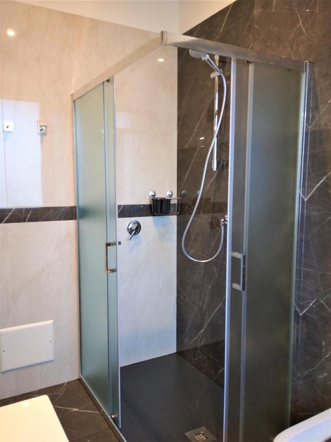 Astrid House Apartment Stresa Bagian luar foto