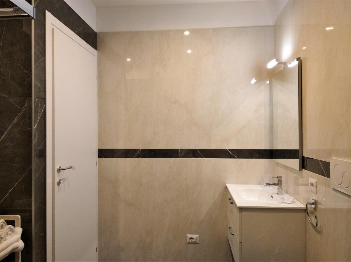 Astrid House Apartment Stresa Bagian luar foto